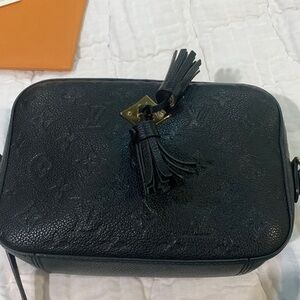 EUC Louis Vuitton black Saintonge Bag